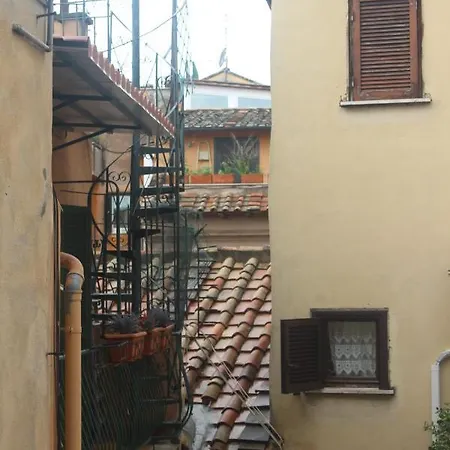 Couette-café Isolatiberina Rome