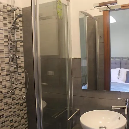 Isolatiberina 4* Рим